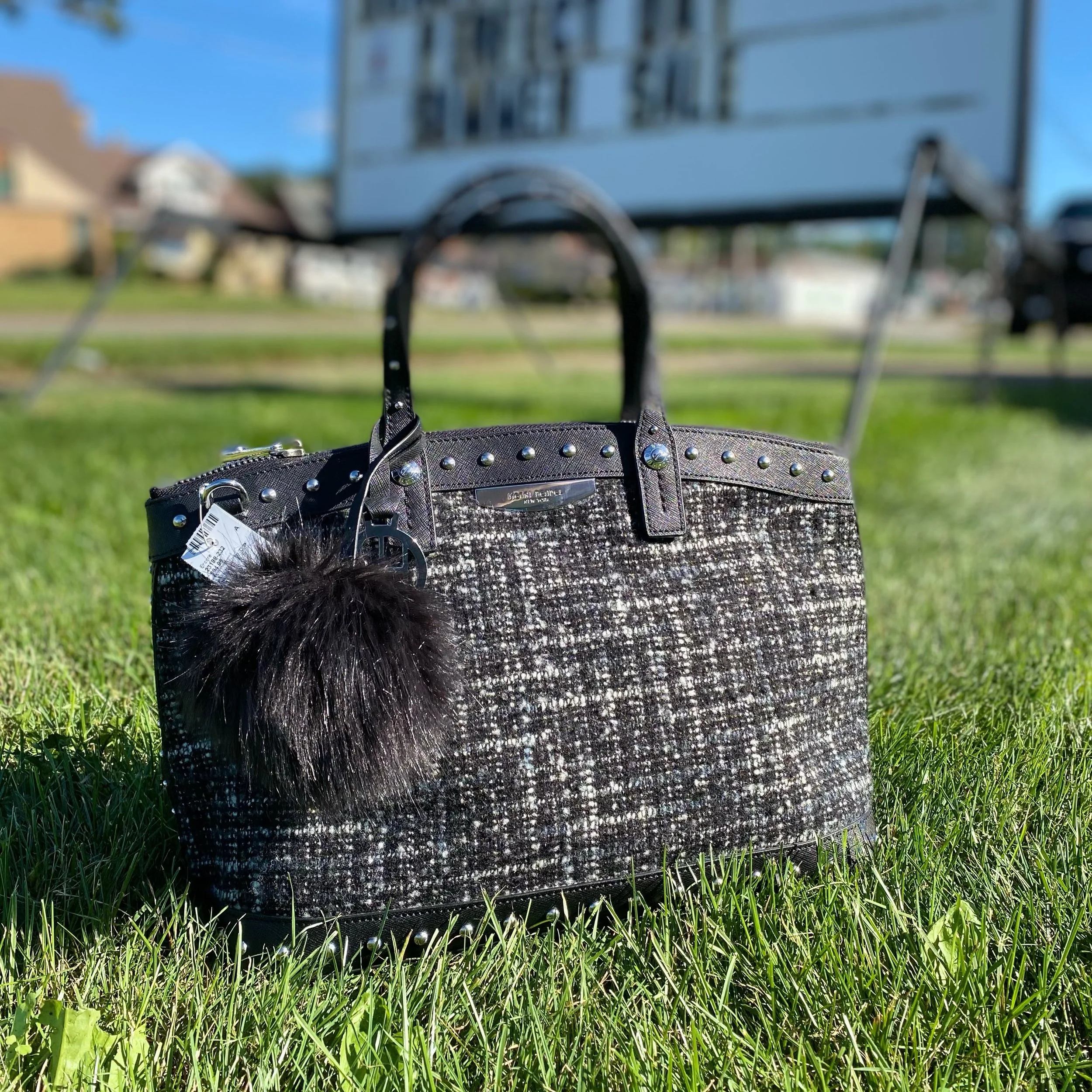 Are we kidding?? This is ADORABLE! 🖤Henri Bendels studded tweed bag gives preppy and modern! Only $94.99! ✨