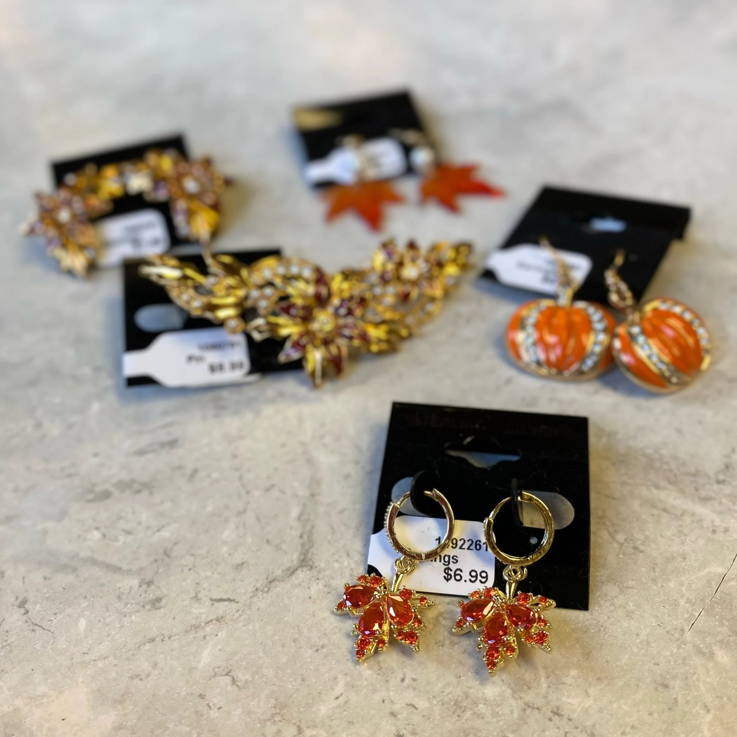 What better way to welcome Fall then to spice up your outfits with a little something something! 🍂 

These cuties are both $6.99 a piece! 🧡

Matching pin and earrings set! Pin is $8.99 and Earrings are $7.99! ✨

Festive leaf earrings, just $5.99! ?