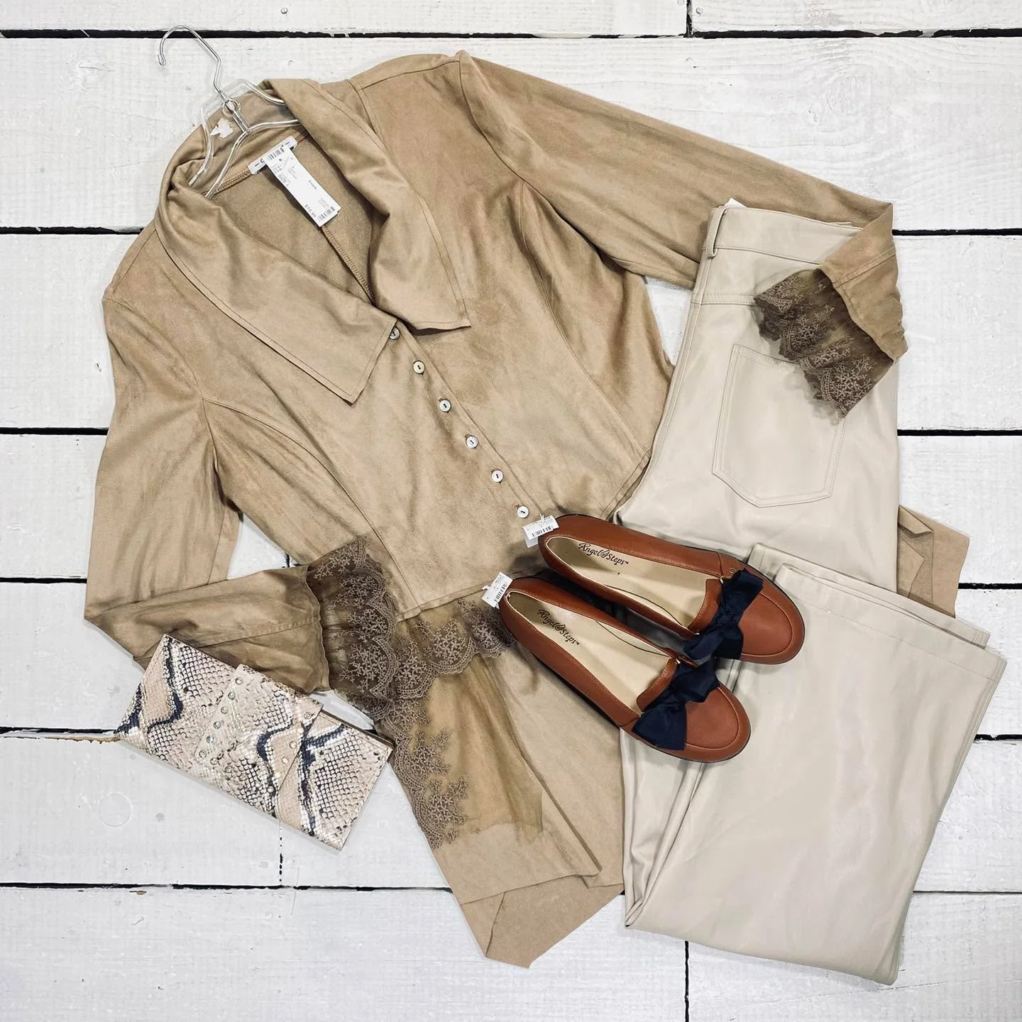 Cindy Oh Tunic Size L, $15.99
Pants Size 4, $22.99
Angel Steps Flats Size 9, $14.99
Keep It Gypsy Wallet, $32.95