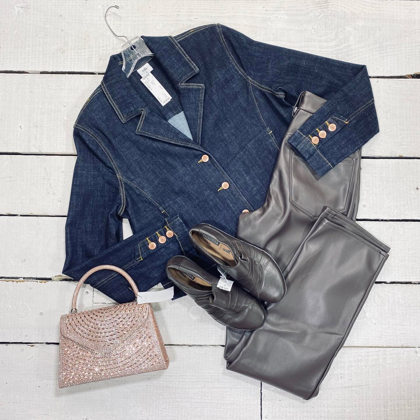 Cabi Cardigan Size M, $32.99
Good American Pants Size 2, $52.99
Clarks Flats Size 7, $30.99
Evening Bag, $15.99