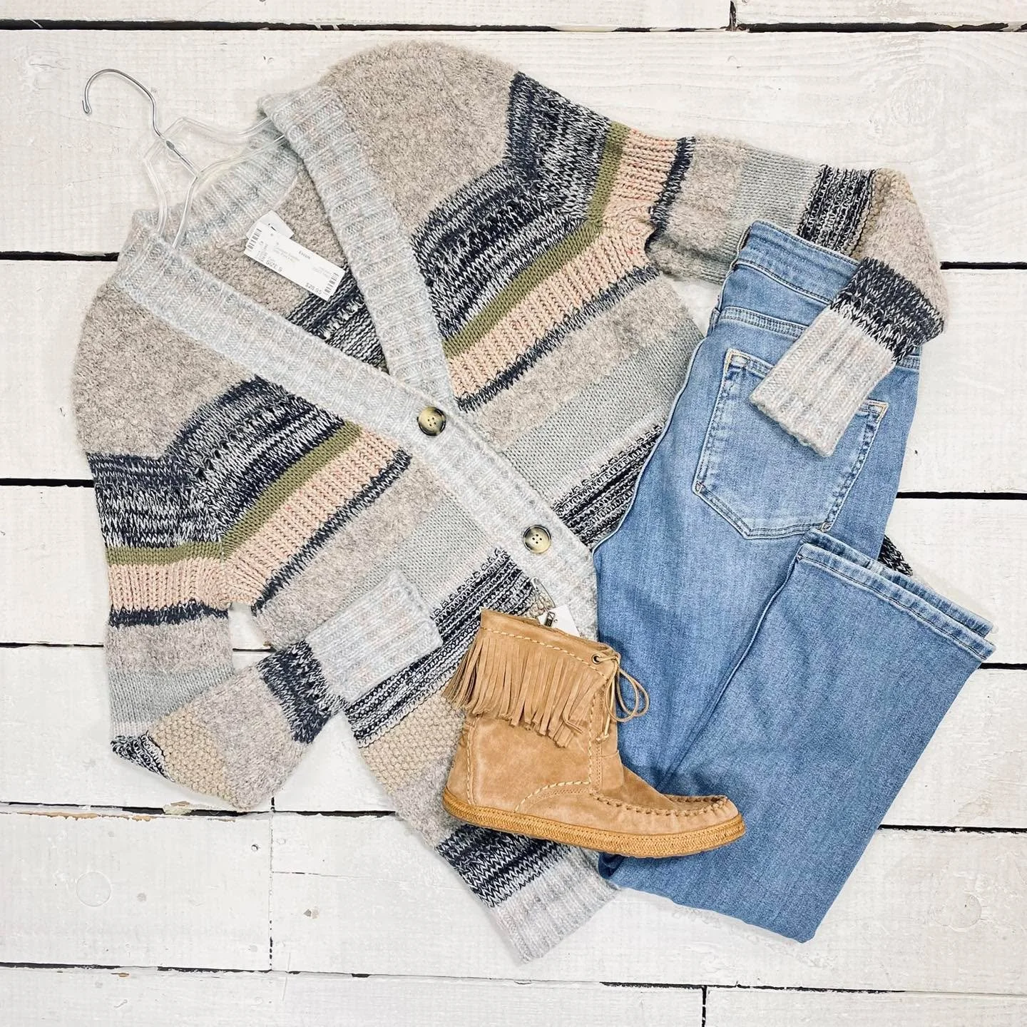 Cabi Cardigan Sweater Size S, $28.95
Pilcro Jeans Size 6, $28.95
Ugg Ankle Boots Size 7, $40.99