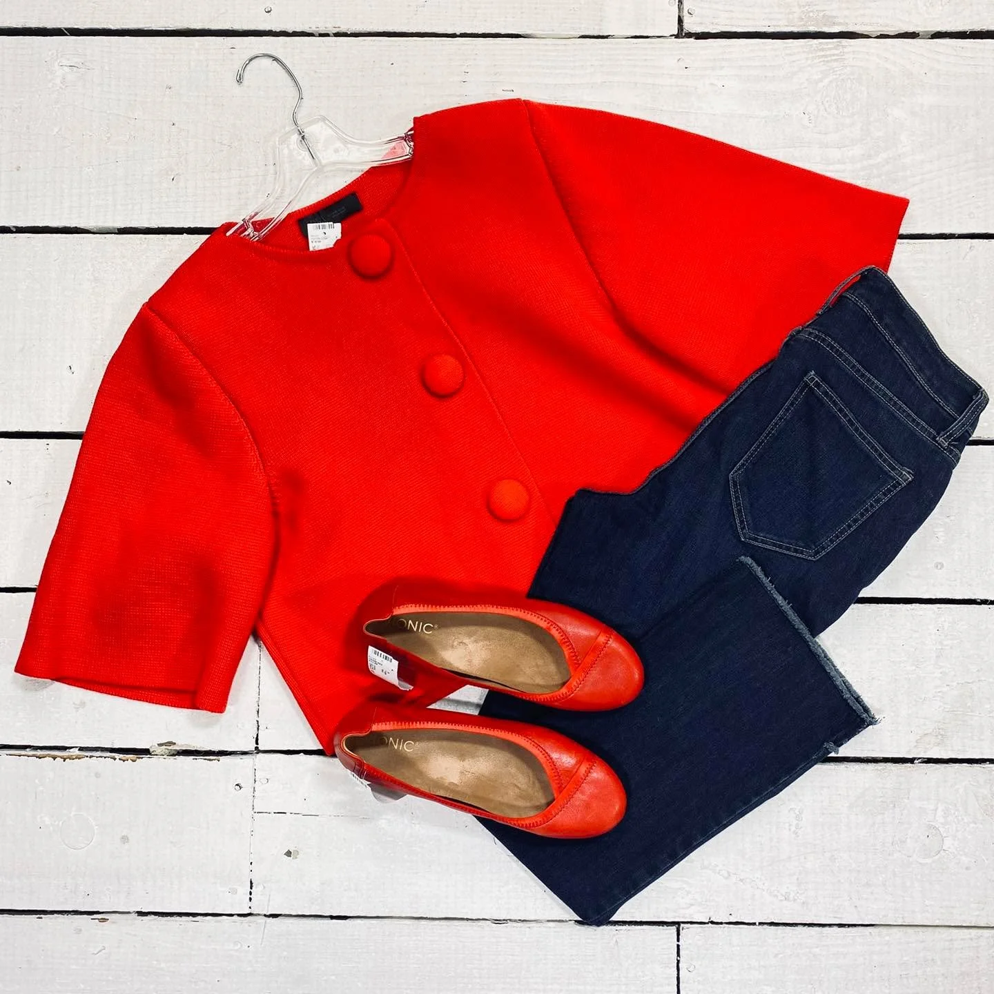 Zara Cardigan Size XL, $18.99
Nine West Jeans Size 8/10, $14.99
Vionic Flats Size 8.5, $30.99