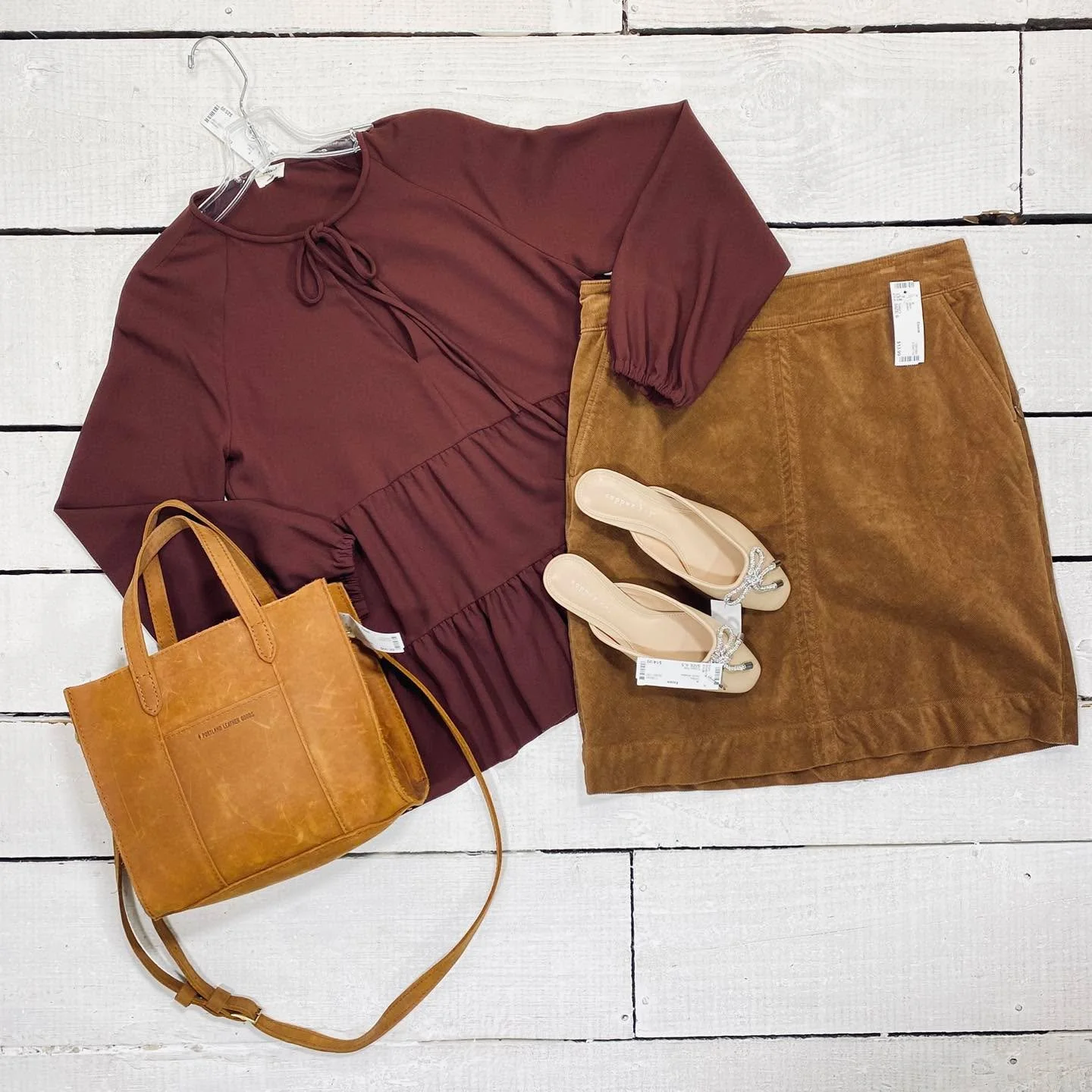 Wilfred Top Size S, $25.99
Talbots Skirt Size 6, $13.99
Portland Leather Goods Purse, $60.99
Copper Keys Slides Size 6.5, $14.99