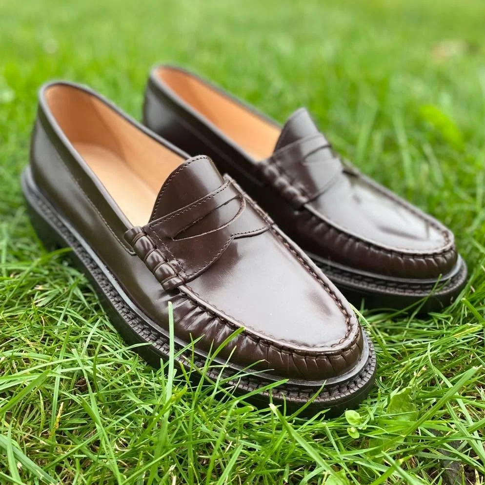 Penny for your thoughts? I think these are the cutest loafers ever! 🤎

Brown has been THE color of the year, so hop on the bandwagon and strut with these cuties! Size 7, they were $198 NEW, our price $62.99 for this J Crew dream! 🤗