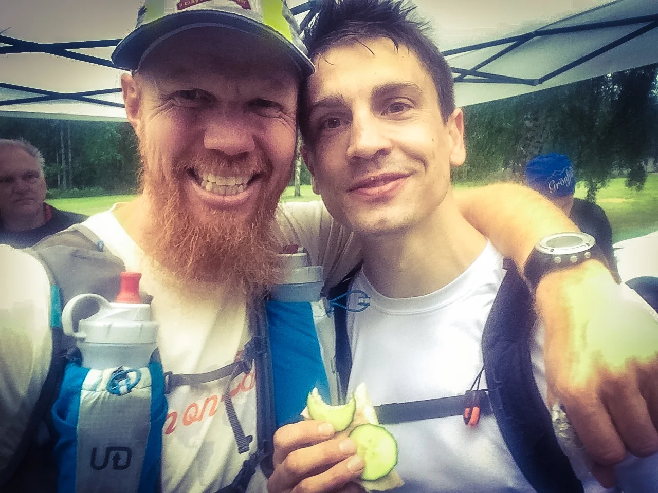 Vi sprang en hel del tillsammans med Alex som tyvärr blev tvungen att bryta vid Nordingrå 84 km. 