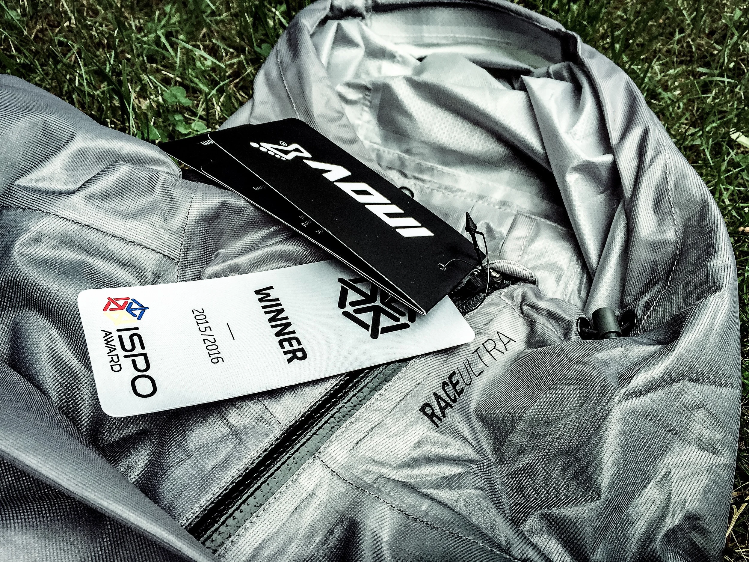 Inov-8 Ultrashell, superlätt vattentät jacka med huva