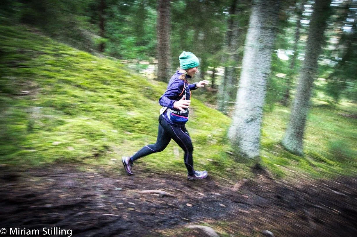 Och Ellen får springa fort utför! Foto Miriam Stilling.