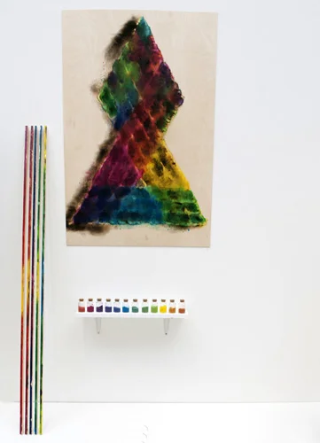 colour mixing experimention on pine