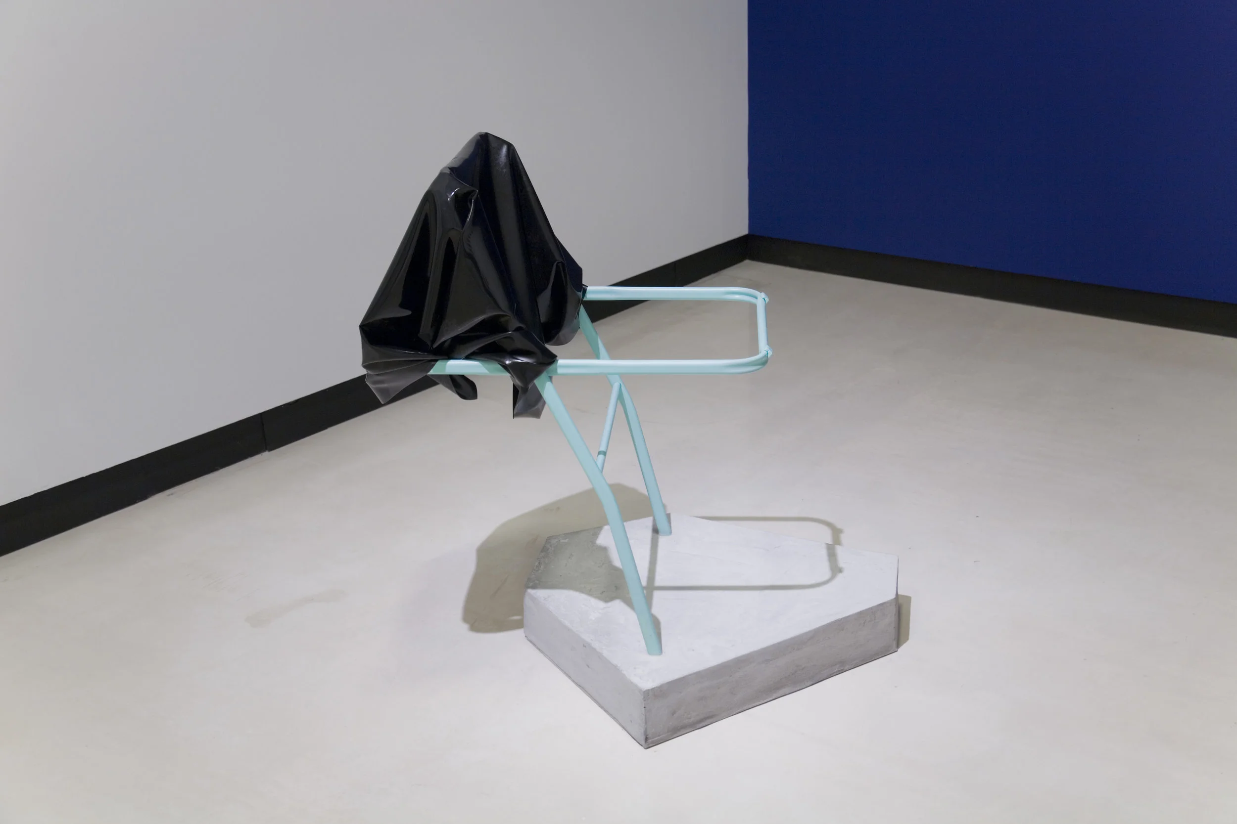 UNTITLED (JEFF 4). 2018 Latex, Metallic structure (IKEA JEFF Chair) and cement 100 x 100 x 70 cm