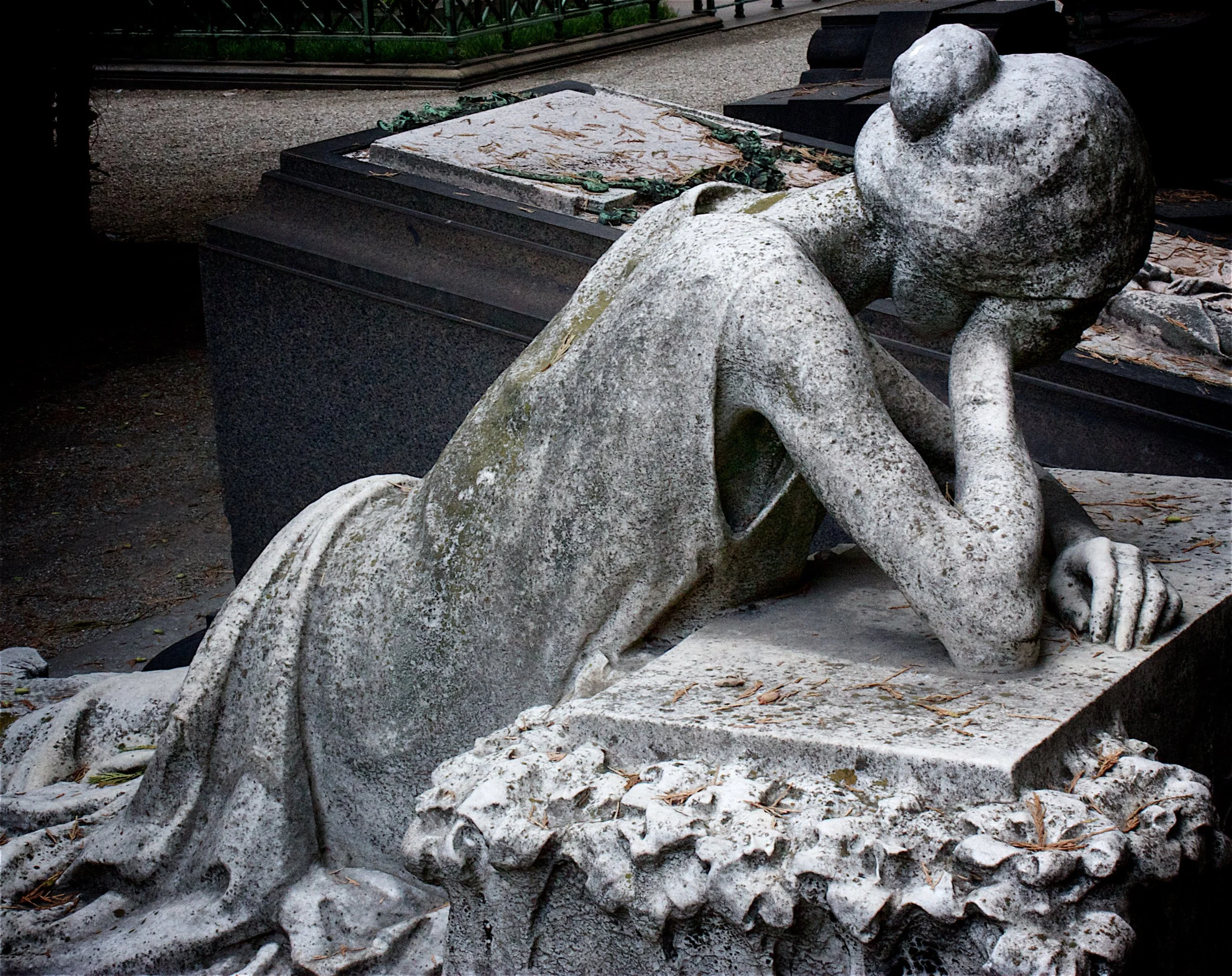 The Weeping - Milan, Italy