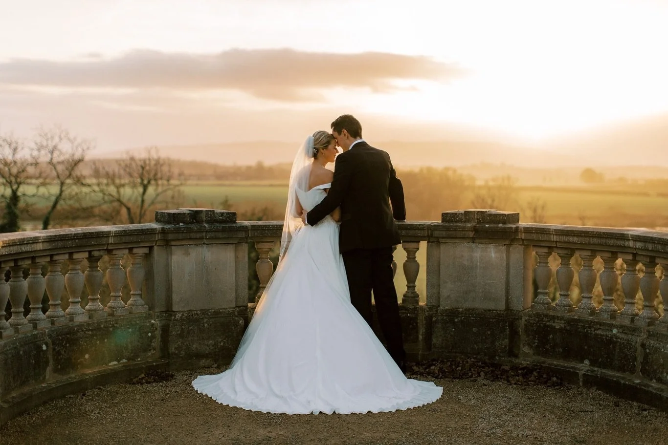 If I could order the perfect winter light it would look a lot like this 🌅❄️ winter weddings are just as beautiful as any wedding in any season 

A throw back to Katie &amp; Maxs wedding, with the most romantic golden light at 4pm on a winters aftern