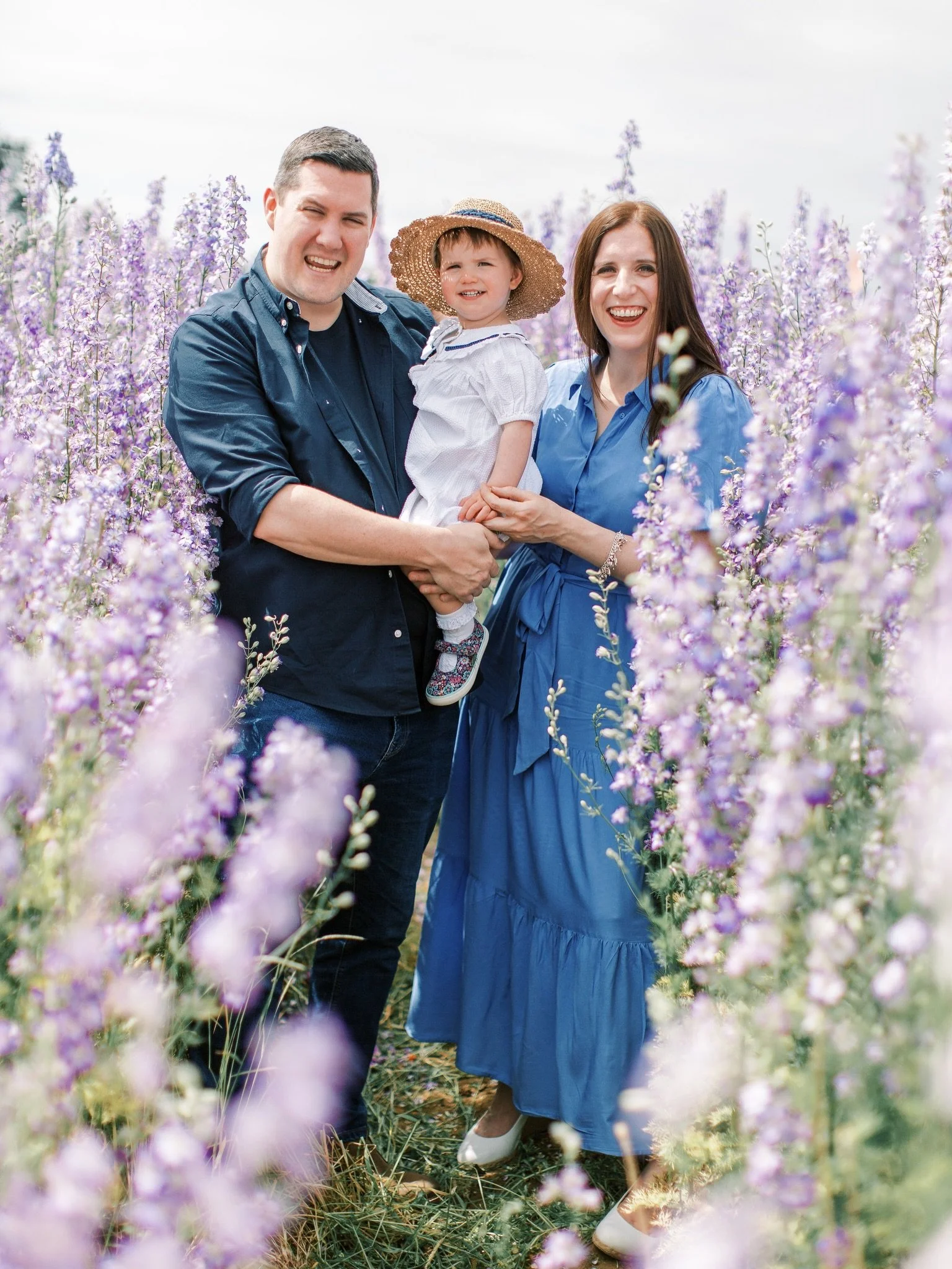 The moments may be fleeting, but the memories captured will last a lifetime. Booking a Confetti Fields mini shoot is a great way to create and capture these memories. 

I have limited availability on 20th, 27th, 28th June! 

DM for more information o