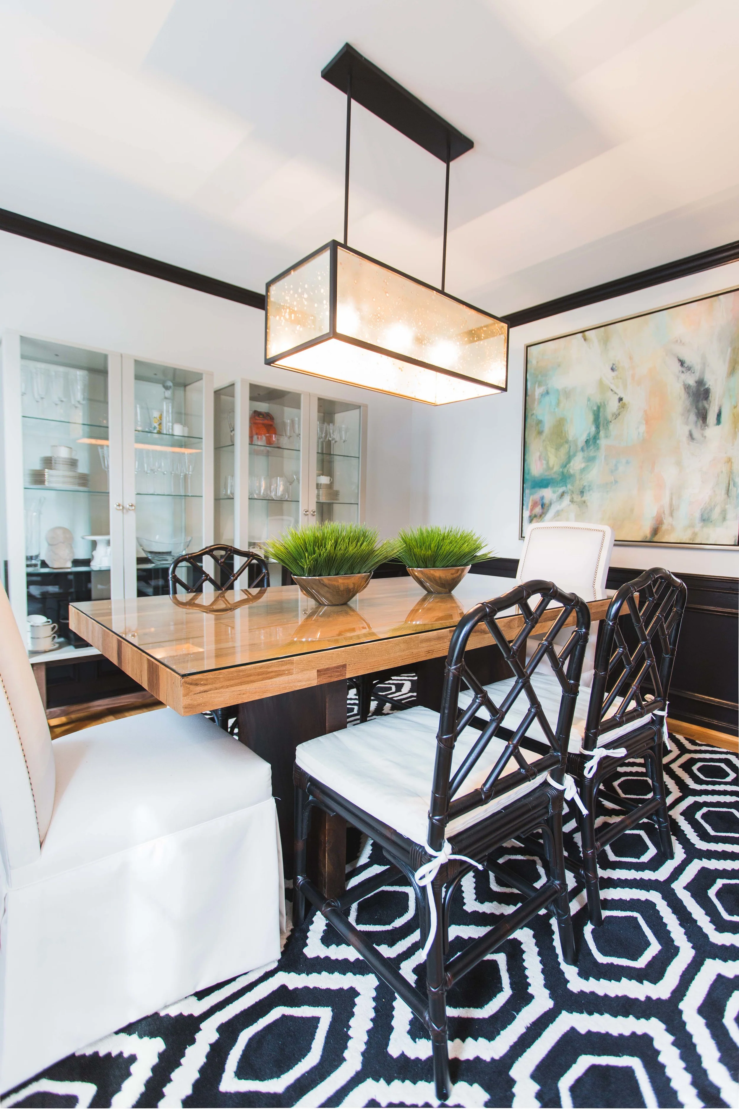Dining Room with a Pop
