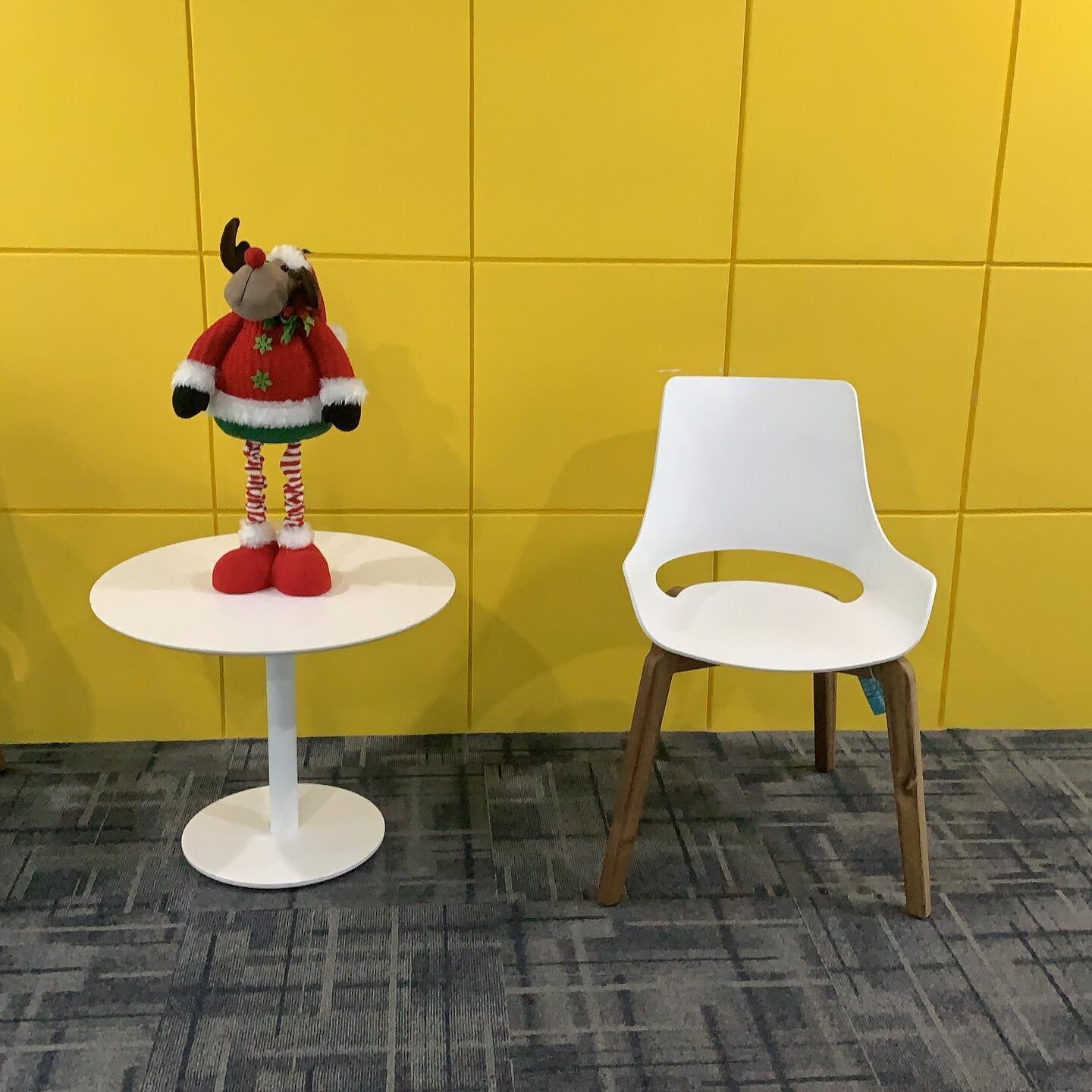 El reno de Papá Noel ya lleg&oacute; a recibir a nuestros miembros y visitantes! 

#coworking #workspace #cubicus #cafe