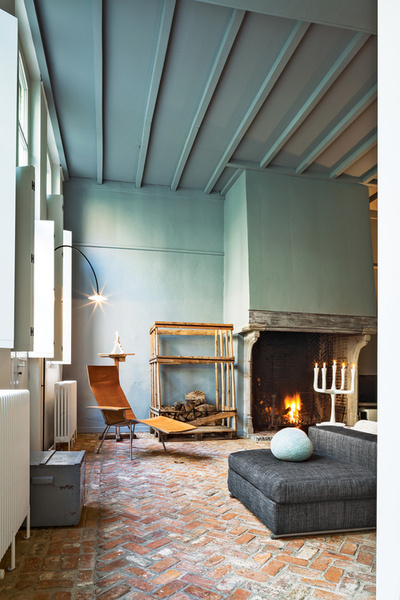 <a href=" http://theblackworkshop.tumblr.com/ " target="_blank">link</a>