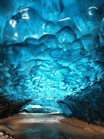 <a href=" http://www.amusingplanet.com/2012/08/ice-cave-in-skaftafell-iceland.html " target="_blank">link</a>