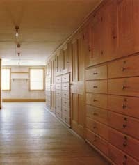 <a href=" http://www.apartmenttherapy.com/shopping/store_profiles/ian-ingersoll-cabinetmakers-3268 " target="_blank">link</a>
