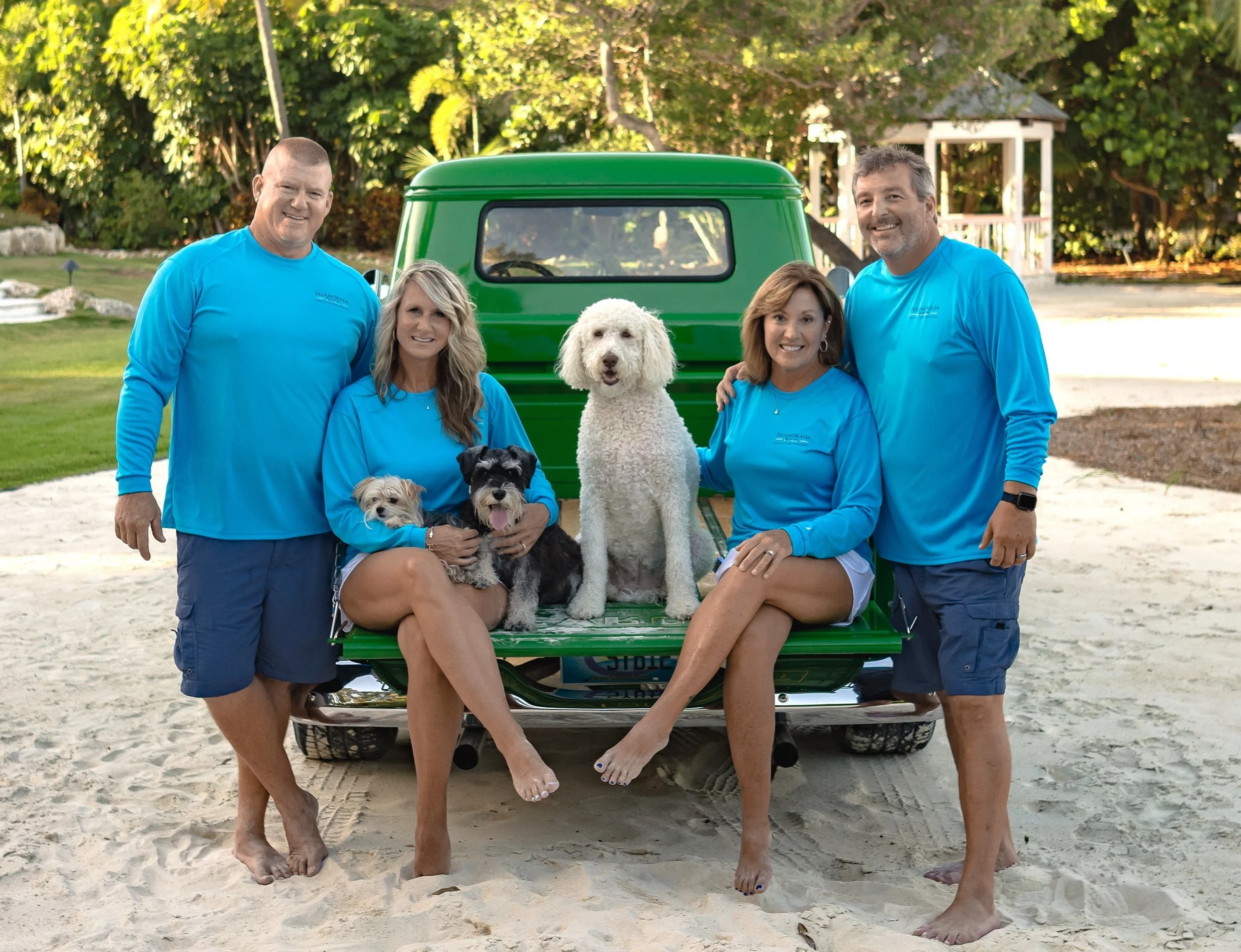 (Left to Right) Roger & Tiffany Williams, Jenny & Dan Dillon and dogs: Ellie, Knox and Belle