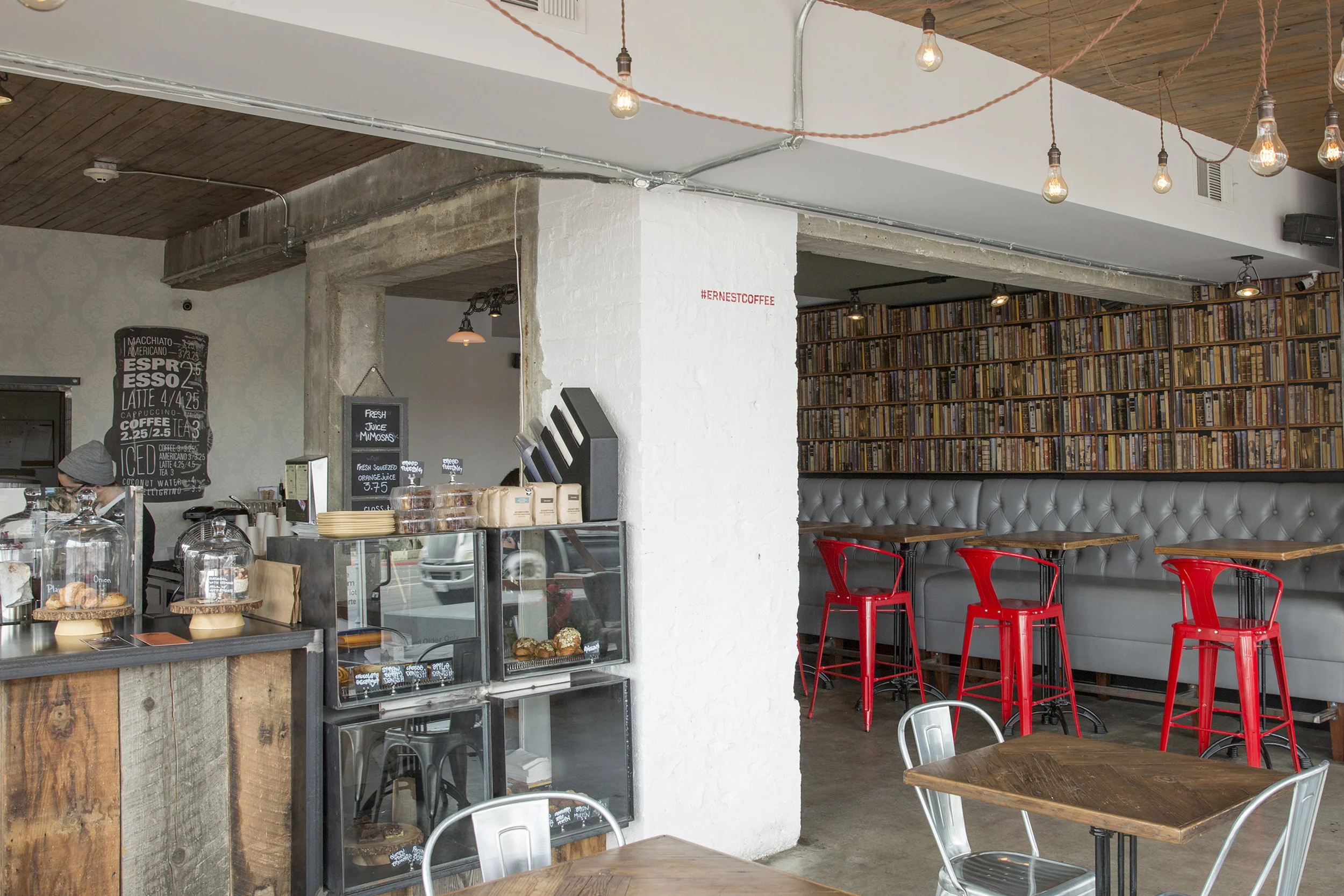 Interior of Ernest Coffee. Image courtesy of Jaime Kowal. 