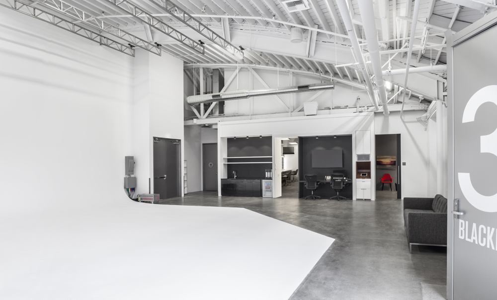    Studio 3: Blackbox boasts a large corner cyc and 22’ ceilings complete with a grid making it an ideal space for film and photo shoots.   