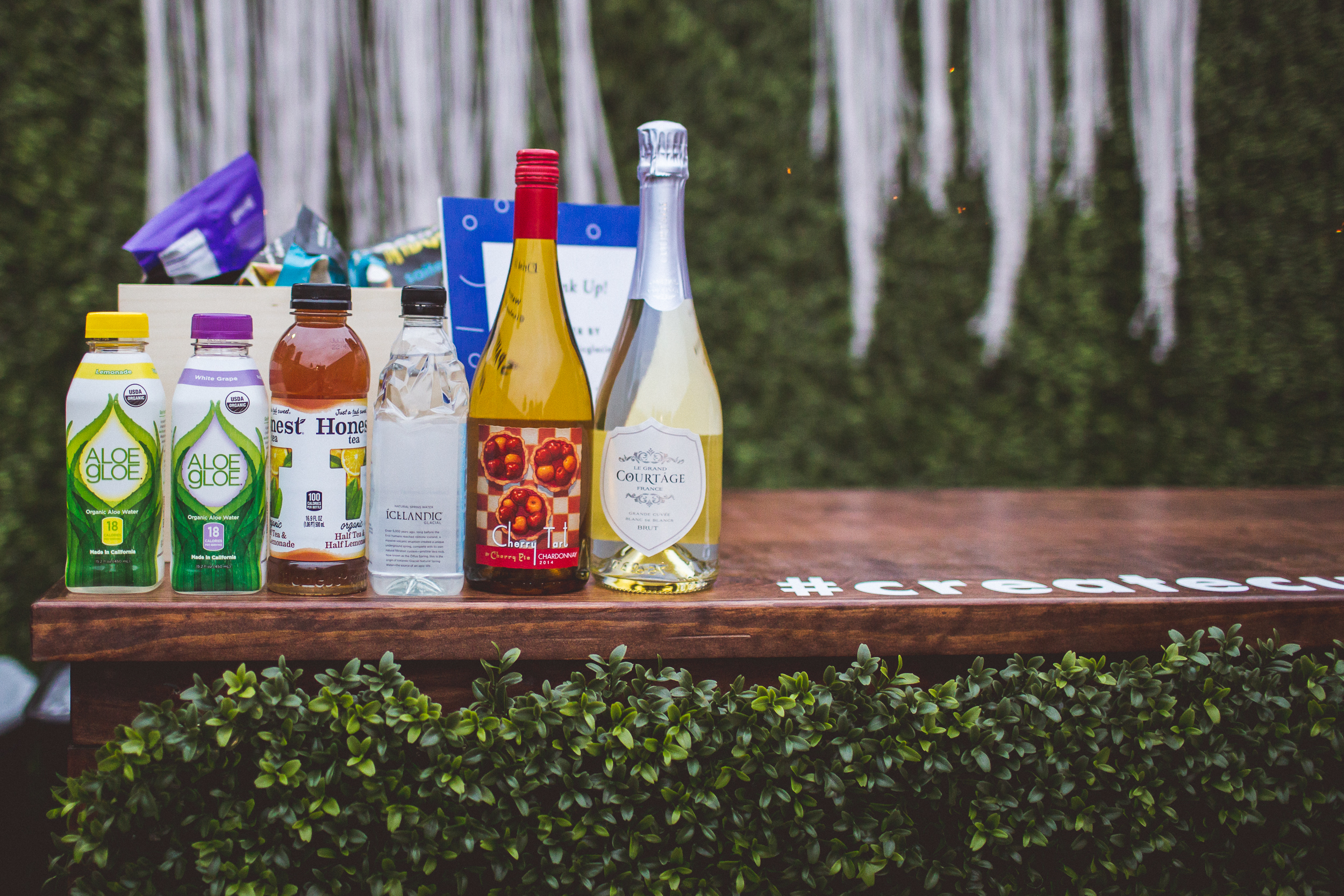 Drinks courtesy of Aloe Gloe , Honest Tea , Icelandic Glacial Water , Cherry Pie Wines , and Le Grand Courtâge .