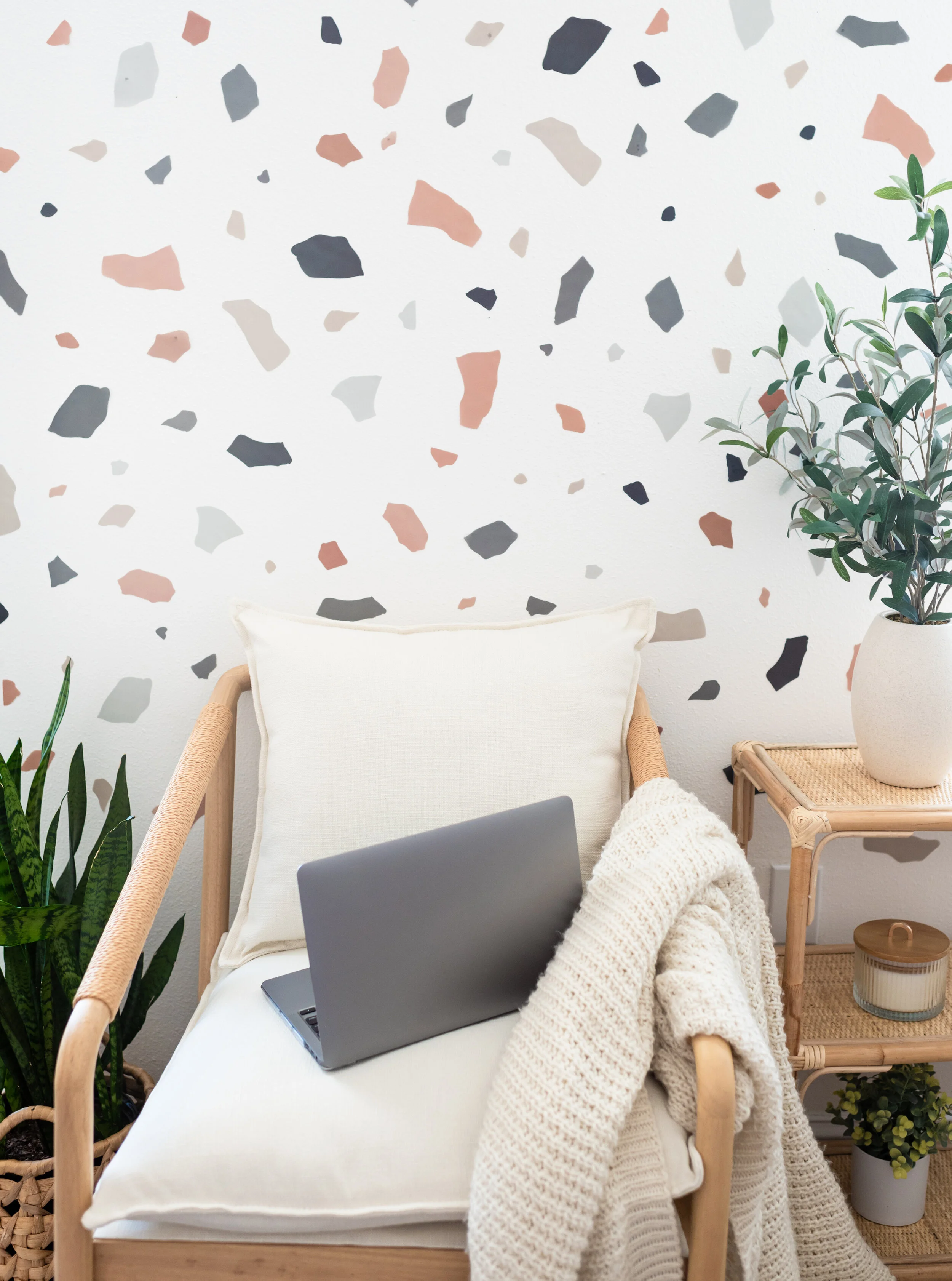 How to Shift Your Mindset to Help You Update Your Résumé More Effectively