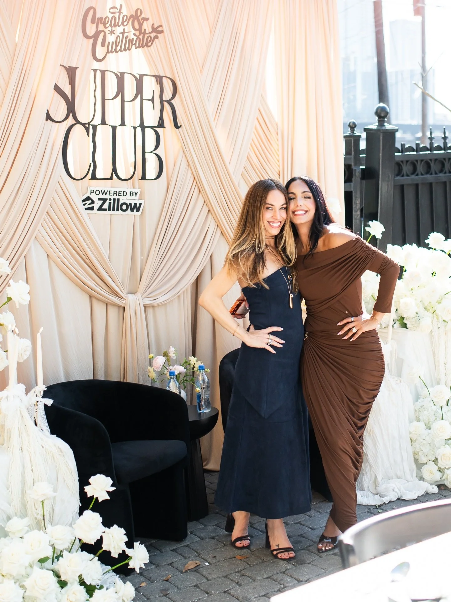 Did you know the people you spend the most time with shape 95% of your success?

Kind of wild when you think about it. Because being in rooms filled with big thinkers and doers doesn&rsquo;t just inspire you, it raises your bar.

There&rsquo;s power 