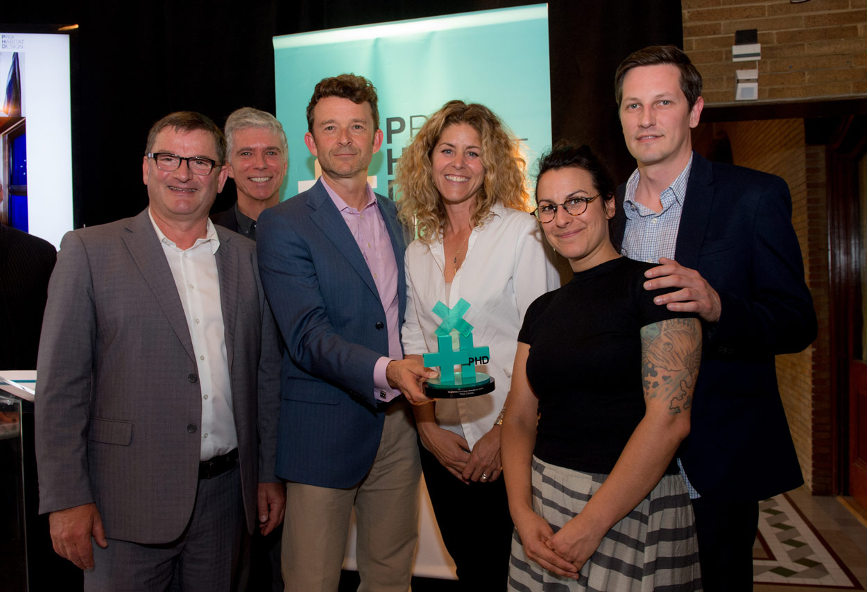 From left to right, Claude Paquin, editor of "Formes" Magazine, Maurizio Furno, Guidehabitation.ca, Marc-André Roy, president of Sotramont, Stéphanie Cardinal, president of Huma Design, et Sarah Paradis et Martin Pigeon, designers, Huma Design.