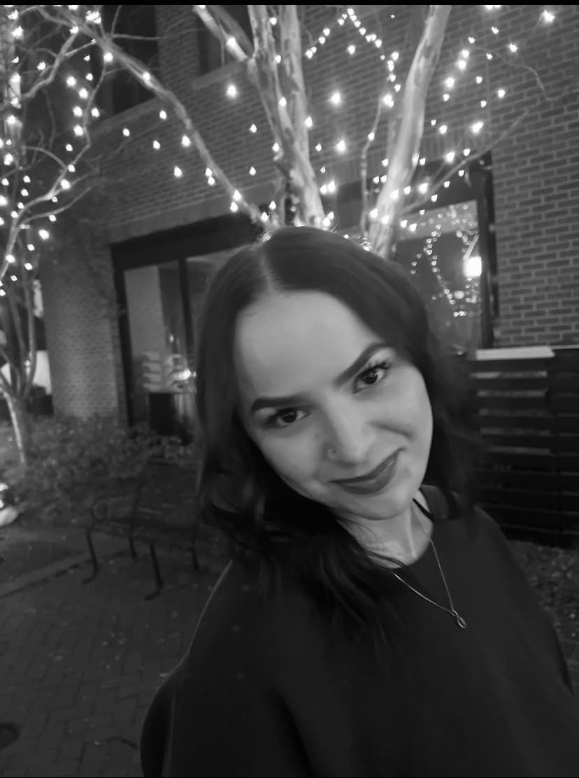 COURTNEY COLLINS - CREATIVE STYLIST