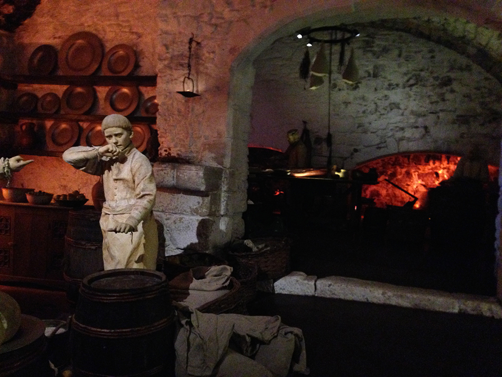 kitchen of the uncanny, smells included