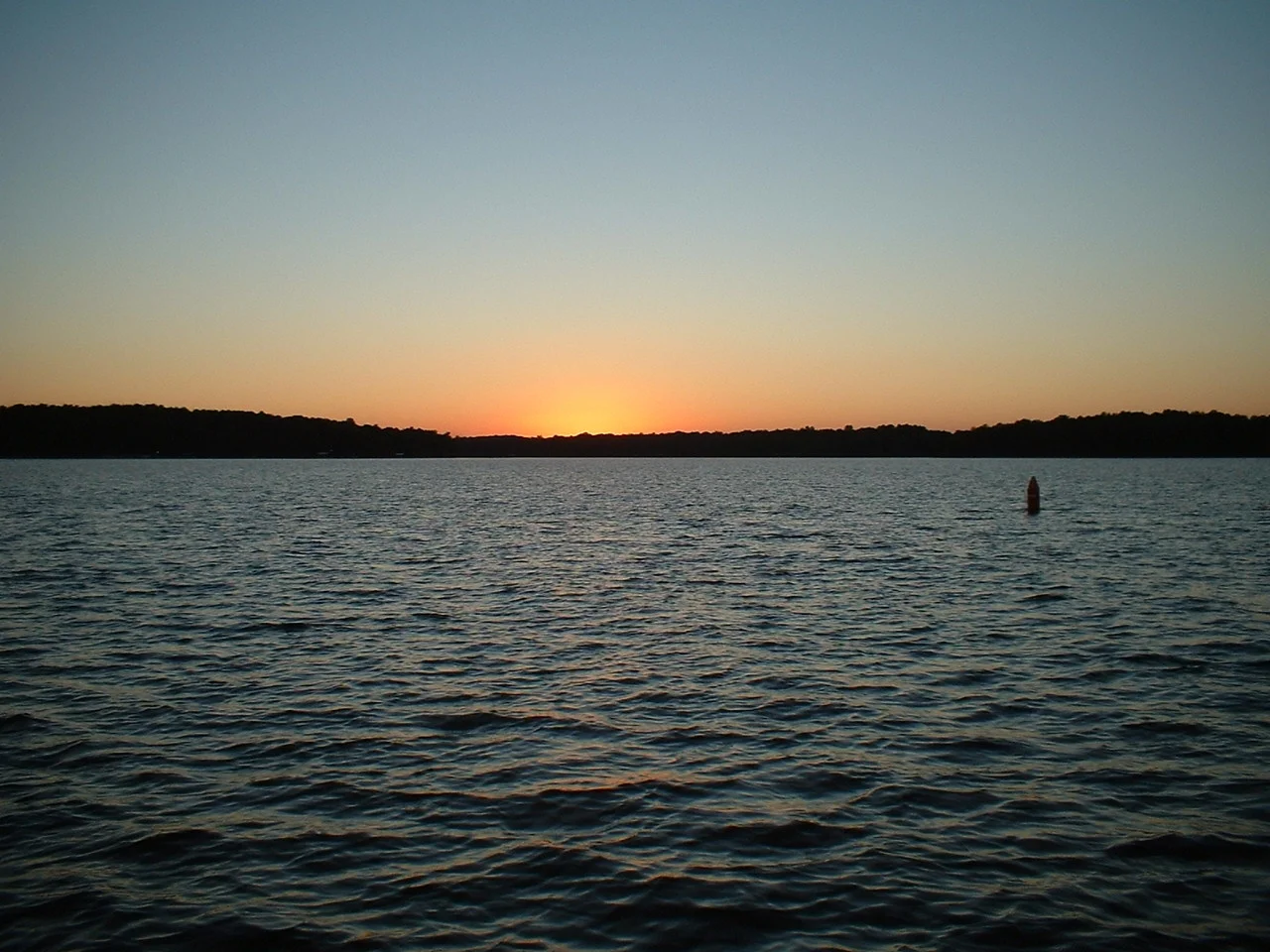 lakesunset.JPG