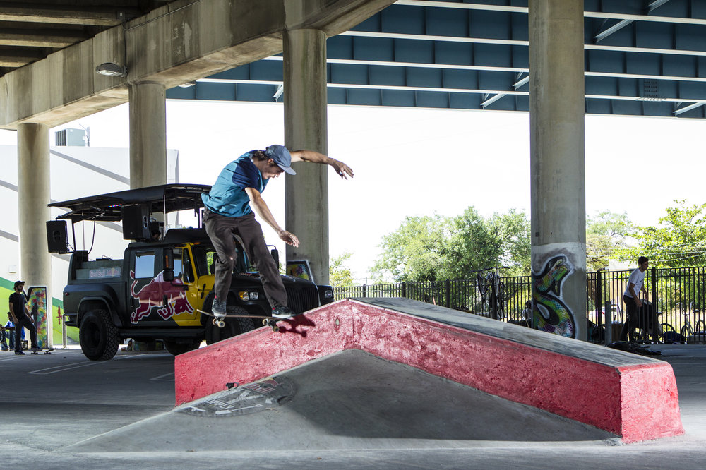 diy-skate-spot-miami-blue-shirt-grind-red-ramp.jpg