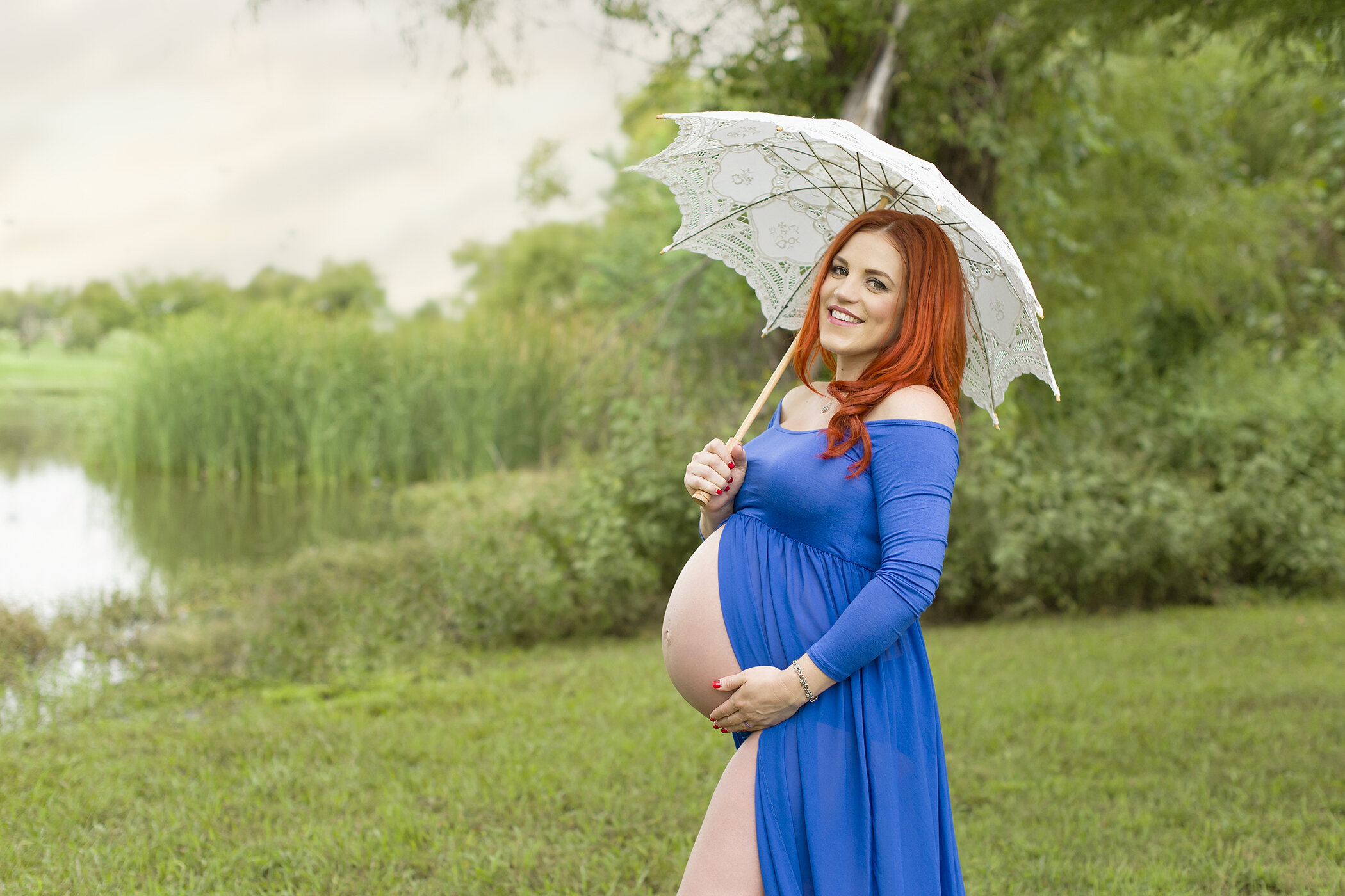 cloudy skies and rain maternity session