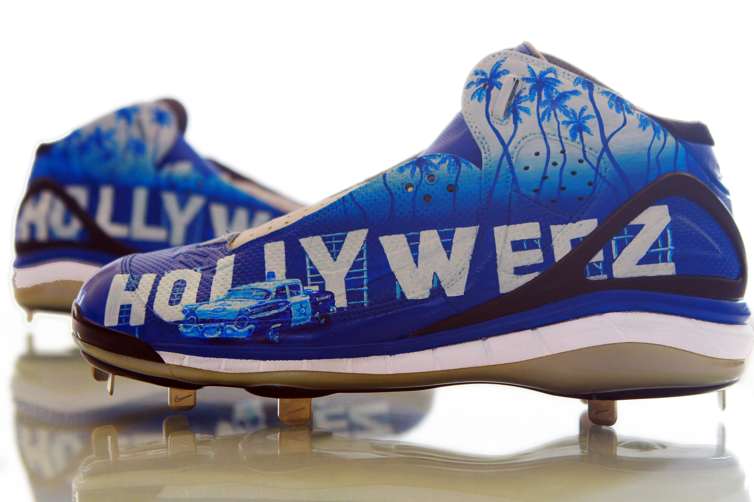 HOLLYWEEZ Spikes