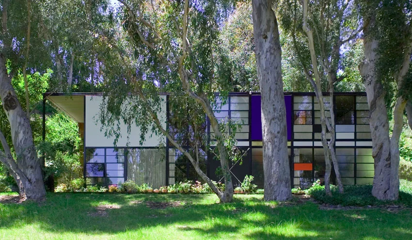 This was the perfect era of design. Have you seen the Charles and Ray Eames California House??