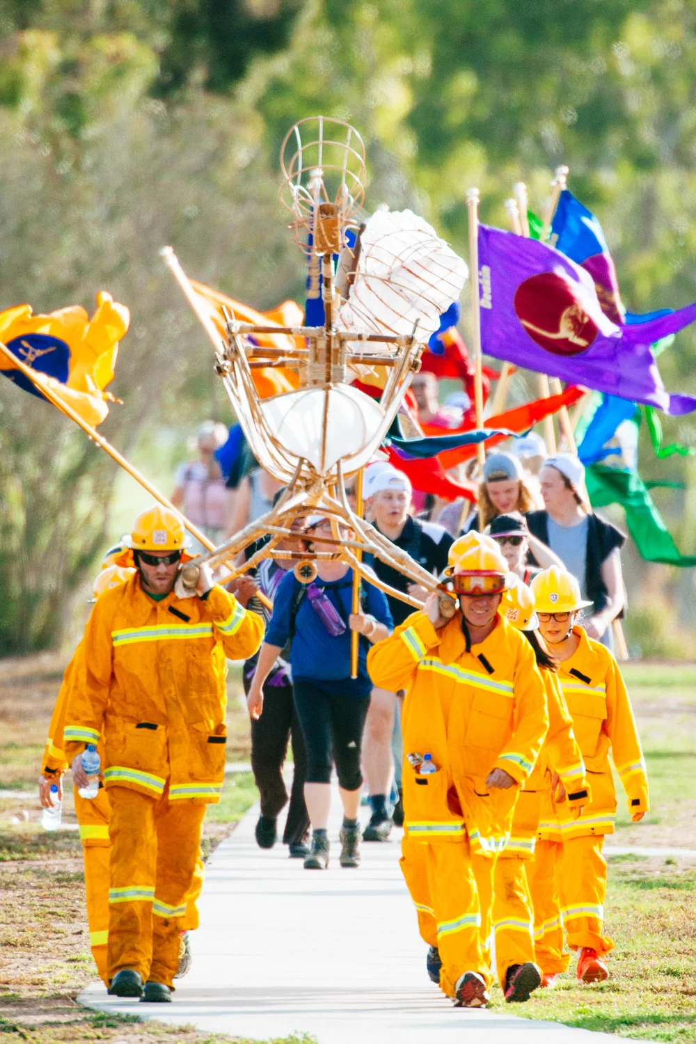 CFA carry Canoe to Lara.  Image by Dean Walters Photography
