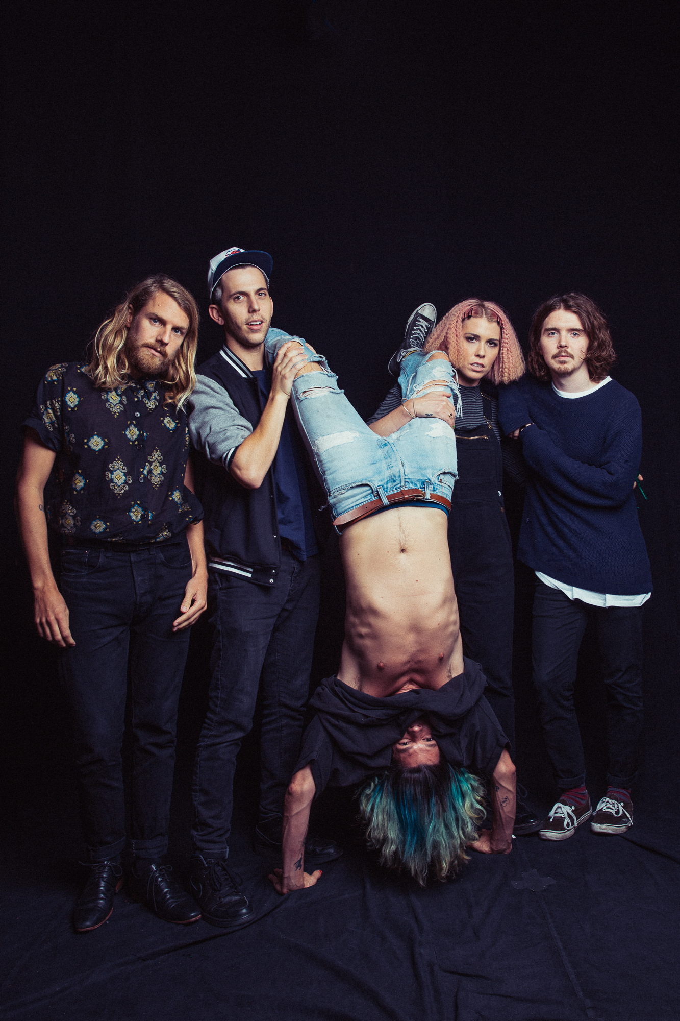  Grouplove 