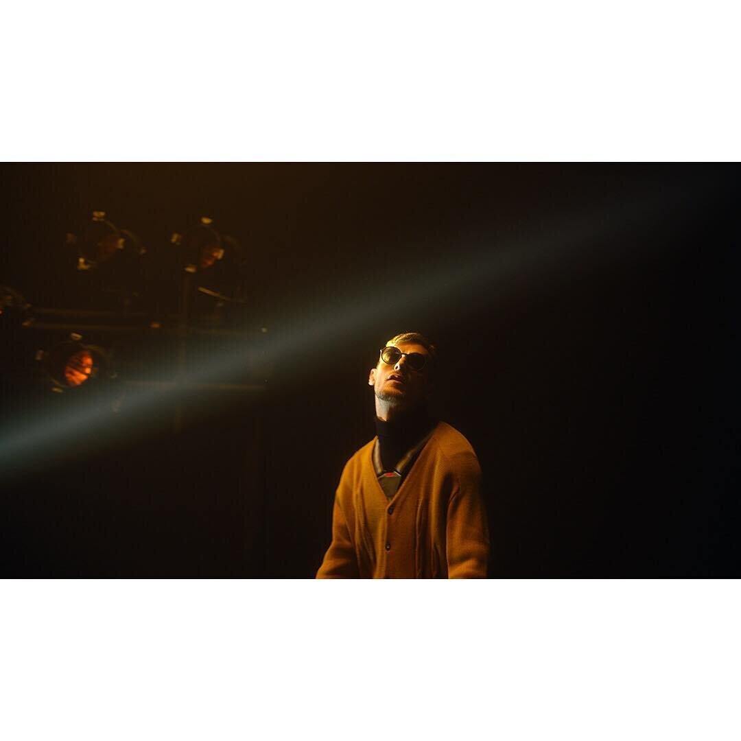 X Ambassadors &ldquo;Boom&rdquo; Music Video

Talent @xambassadors 
Director @tess_elliot 
Creative @badnewsbritt 
Creative @strayecho 
Production @ajrfilms 
Executive Producer @_ajr_ 
Associate Producer Evrard Salomon
Production Manager Mike Busalac