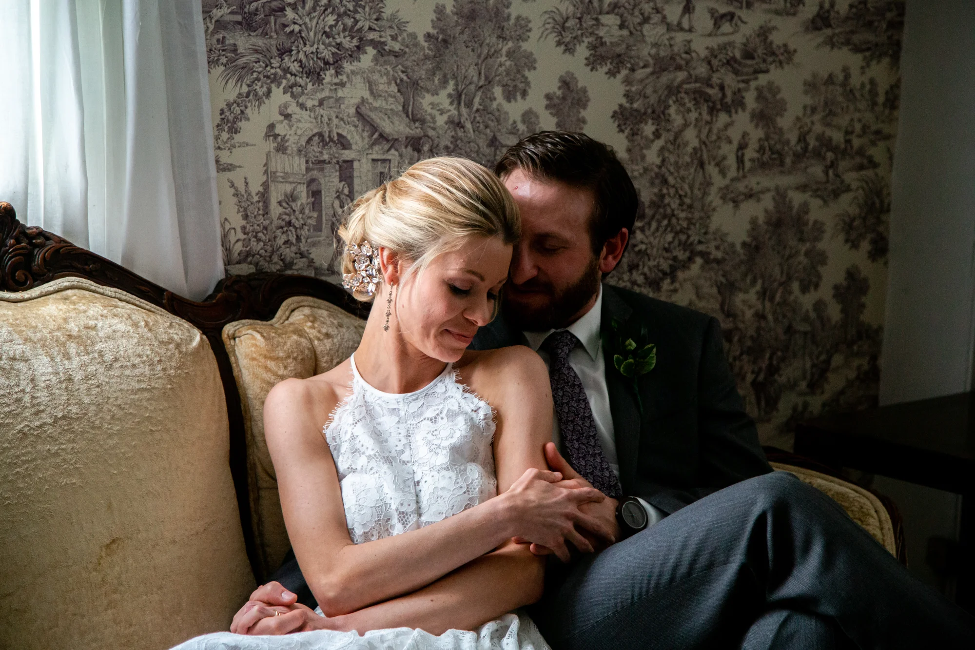 Emily-and-Dan-sneakpeek-76.jpg