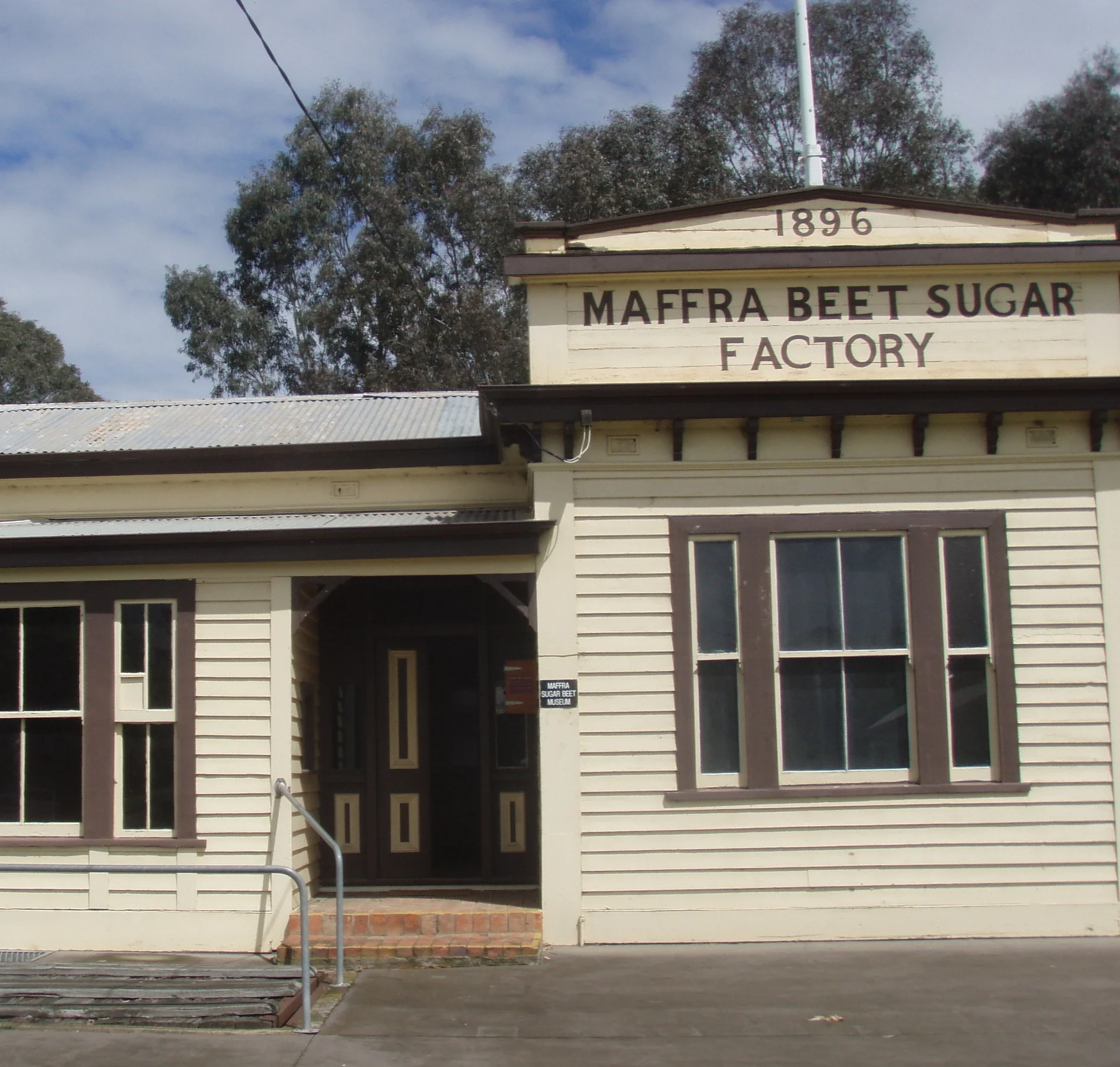 Specialist and local history collections - a reflection
