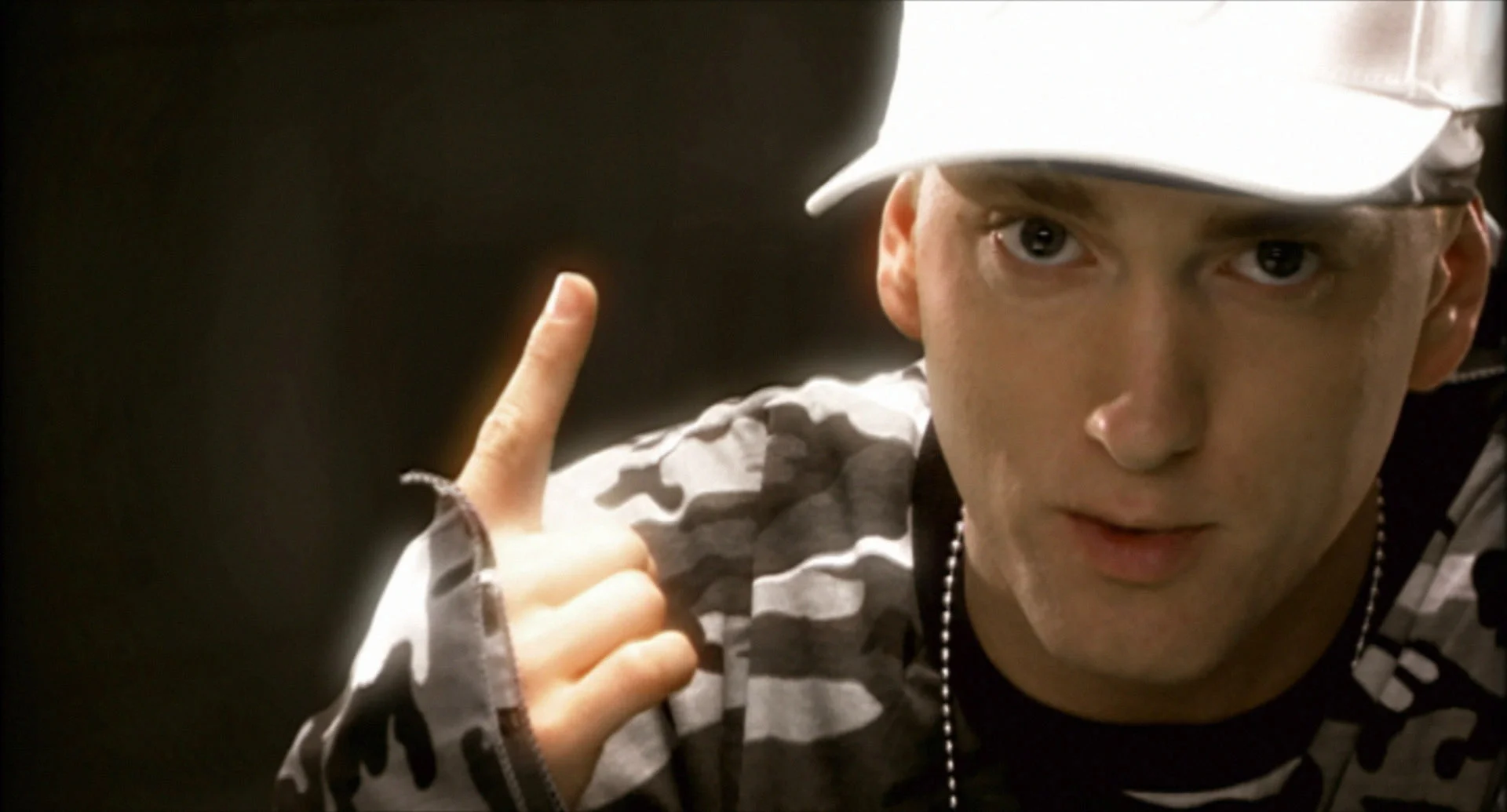 EMINEM_FRAME_101.jpg