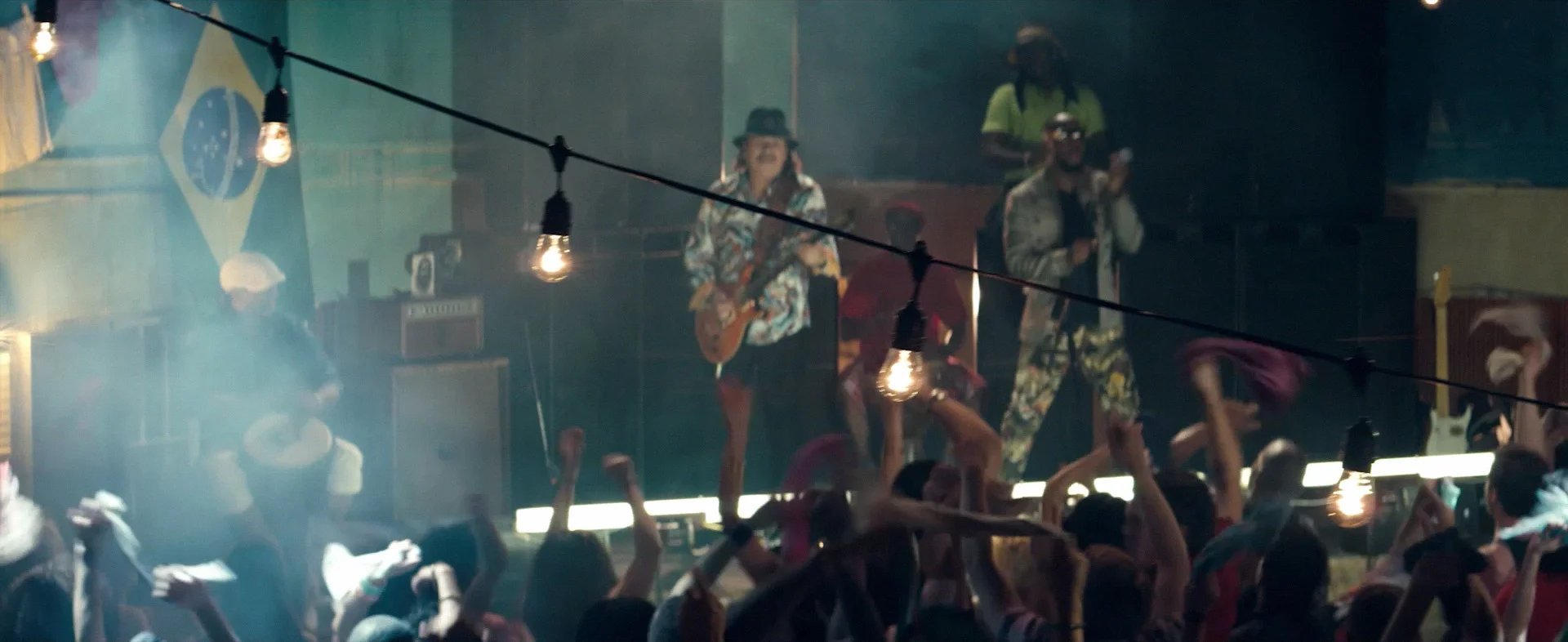 SANTANA_FRAME_107.jpg