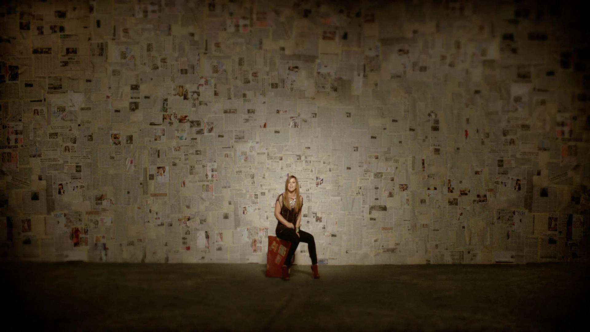KELLY_FRAME_001.jpg