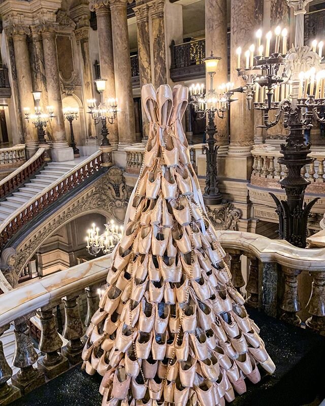 We fell in love with the design and architecture of the @opera.garnier 💕 The building is stunning. I love this Christmas tree too. The soft pink ballet shoes represent so much beauty and elegance. We would love to watch a performance here the next t