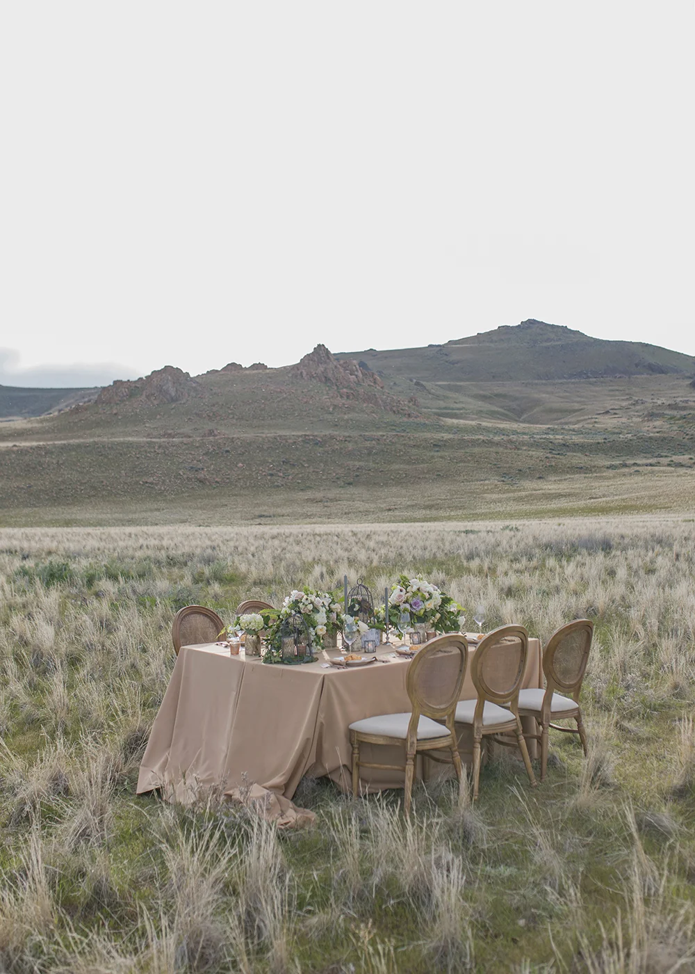 Leslie Dawn Events Wedding by Alixann Loosle