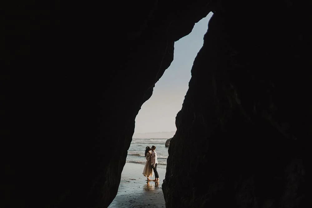 Cannon Beach Engagement Photos by Alixann Loosle