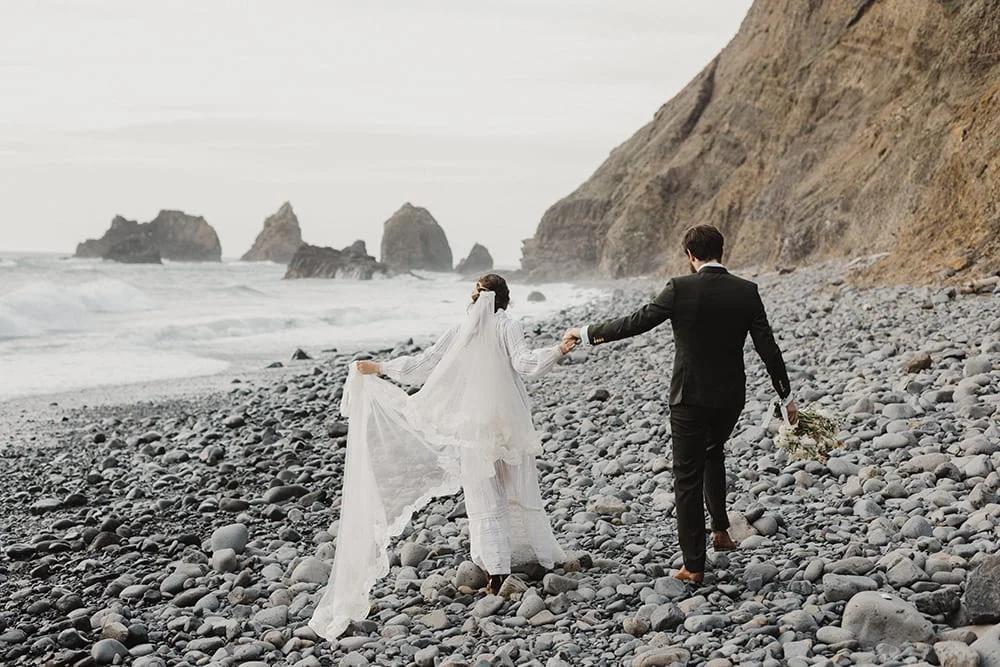 Oceanside Oregon Elopement55.jpg