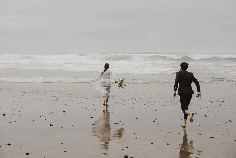 Oceanside Oregon Elopement79.jpg