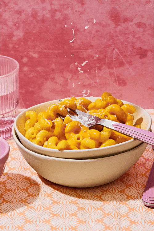 toronto-food-photographer-rachel-korinek-macaroni.gif