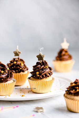 Gold Chocolate Cupcakes For New Years — Rachel Korinek